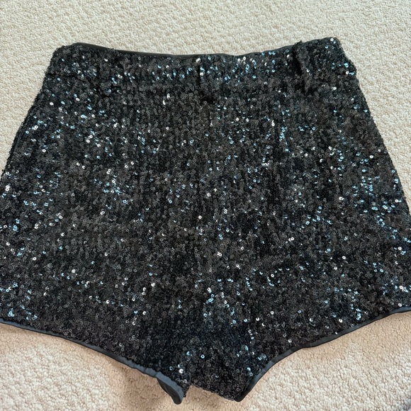 NWT ASTR the label Everette sequin shorts - Picture 7 of 8